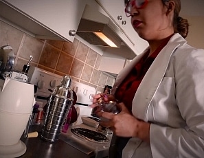 Nyxon And Selena Nerdy Scientist Tests Out Freeze Spray On Roommate